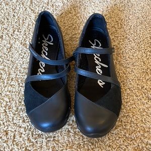 Sketchers dress sneaker